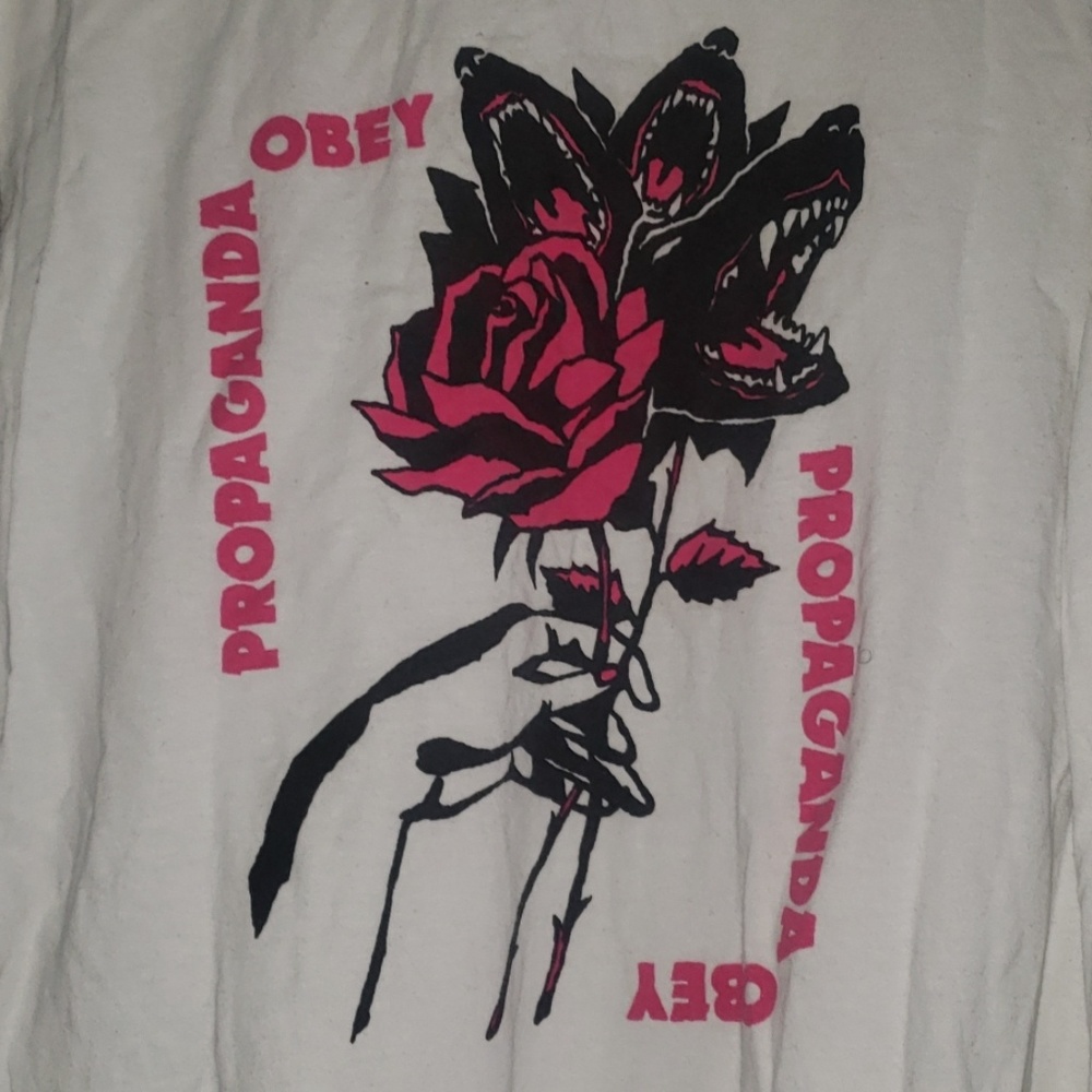 RARE!😲OBEY PROPAGANDA😲graphic shirt 90's - Picture 1 of 6